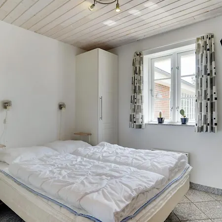 Сasa de vacaciones Nana - 4km From The Sea By Interhome *